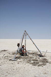 Vibracoring Sua Pan lake sediments, 2015