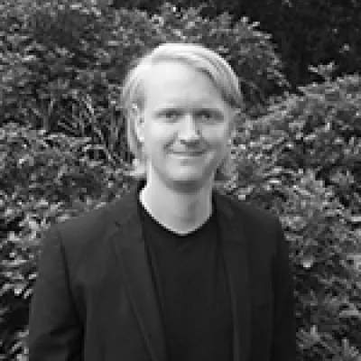 Dr Laurence Wainwright