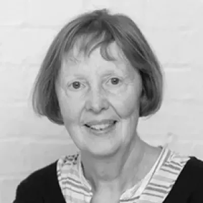 Dr Sarah Darby