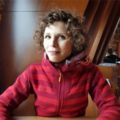 Dr Irna Hofman