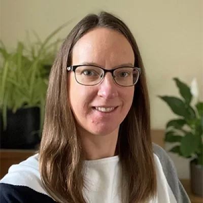 Dr Linda Speight