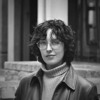 Abi Brown headshot