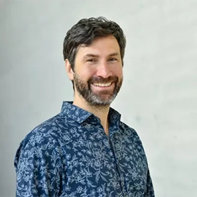 Dr Stefan Knauß